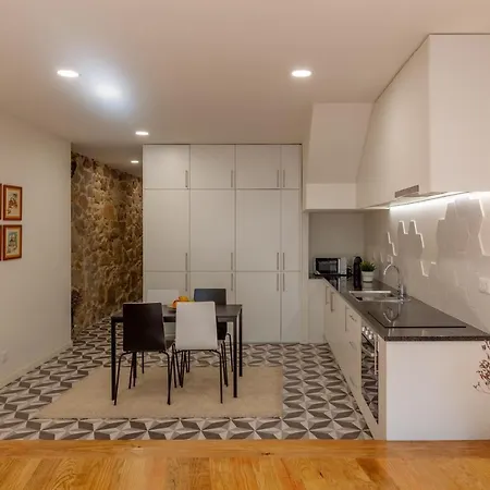 Apartment Yellow - Minho's Guest