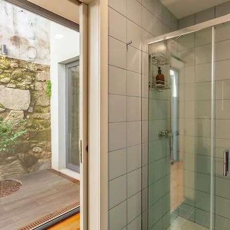 Yellow - Minho's Guest Apartment *