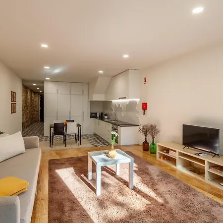 Yellow - Minho's Guest Apartment Braga